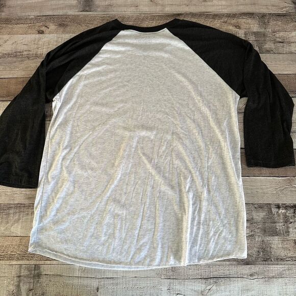 Netflix Stranger Things 3/4 Sleeve Graphic Tshirt | L - Picture 2 of 5